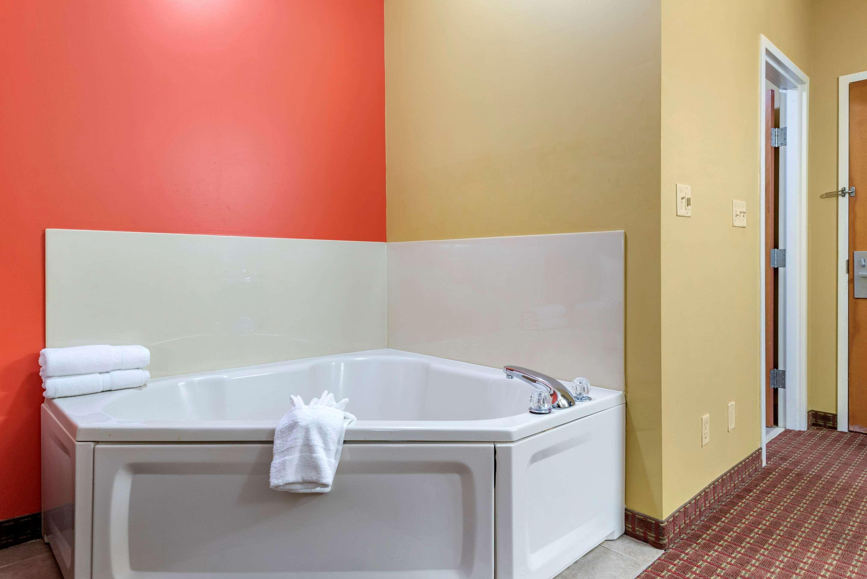 Econo Airport Lodge Louisville