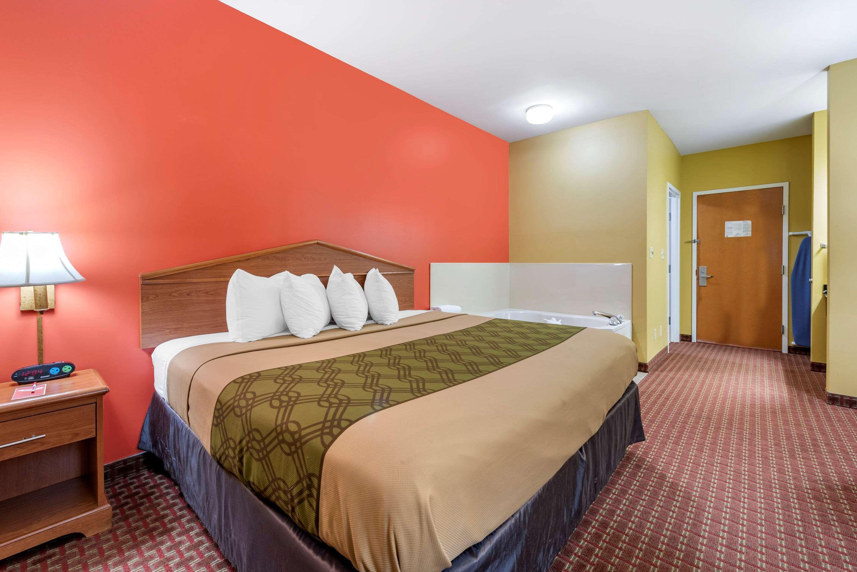 Lodge Econo Airport Louisville
